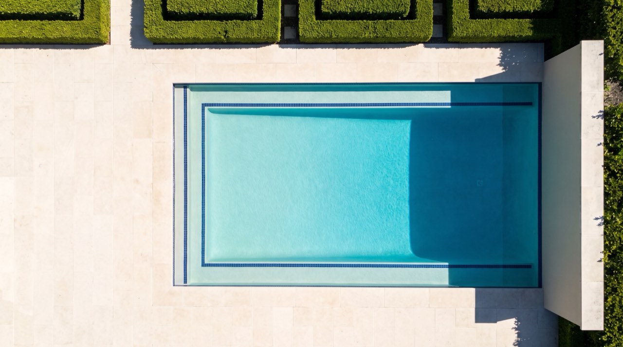 Clean geometry, pool builders