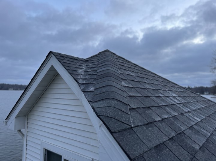 Ridge vent and cap